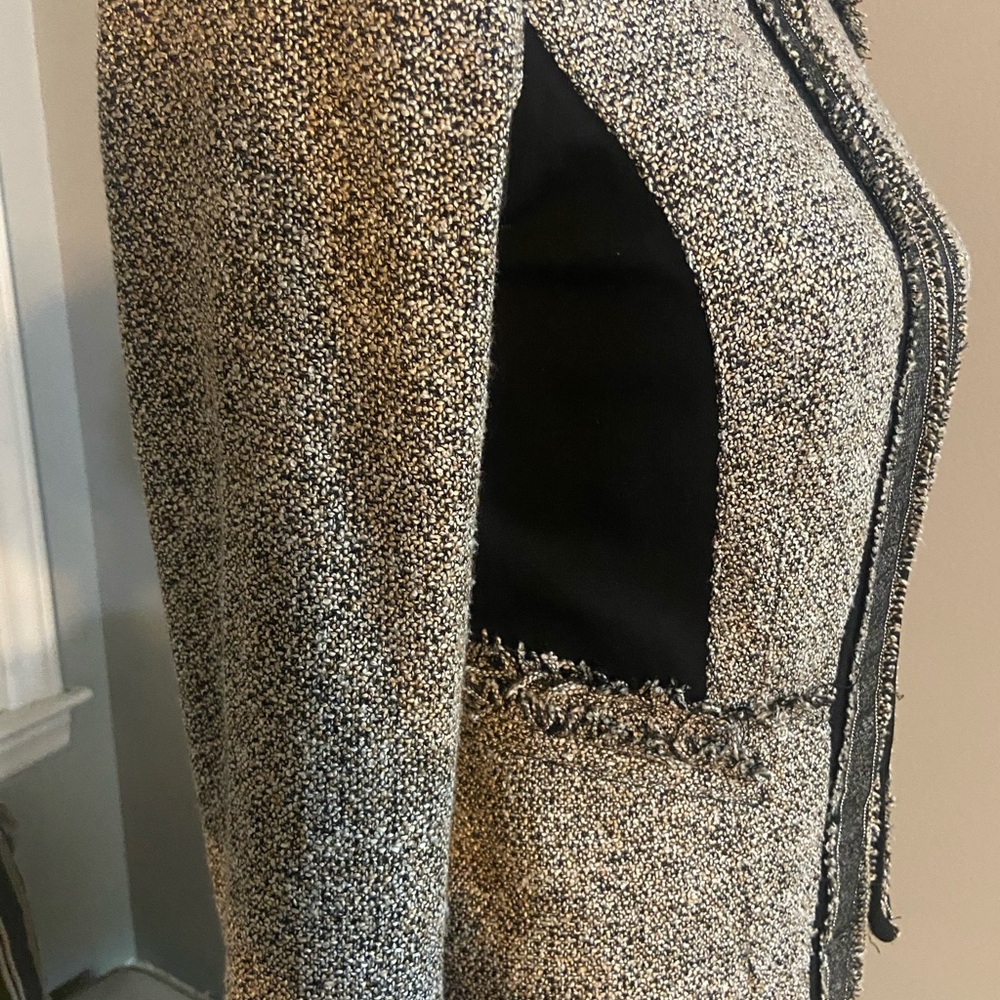 White House Black Market Sz 2 Gray and Black Tweed Women’s Blazer - Picture 4 of 16